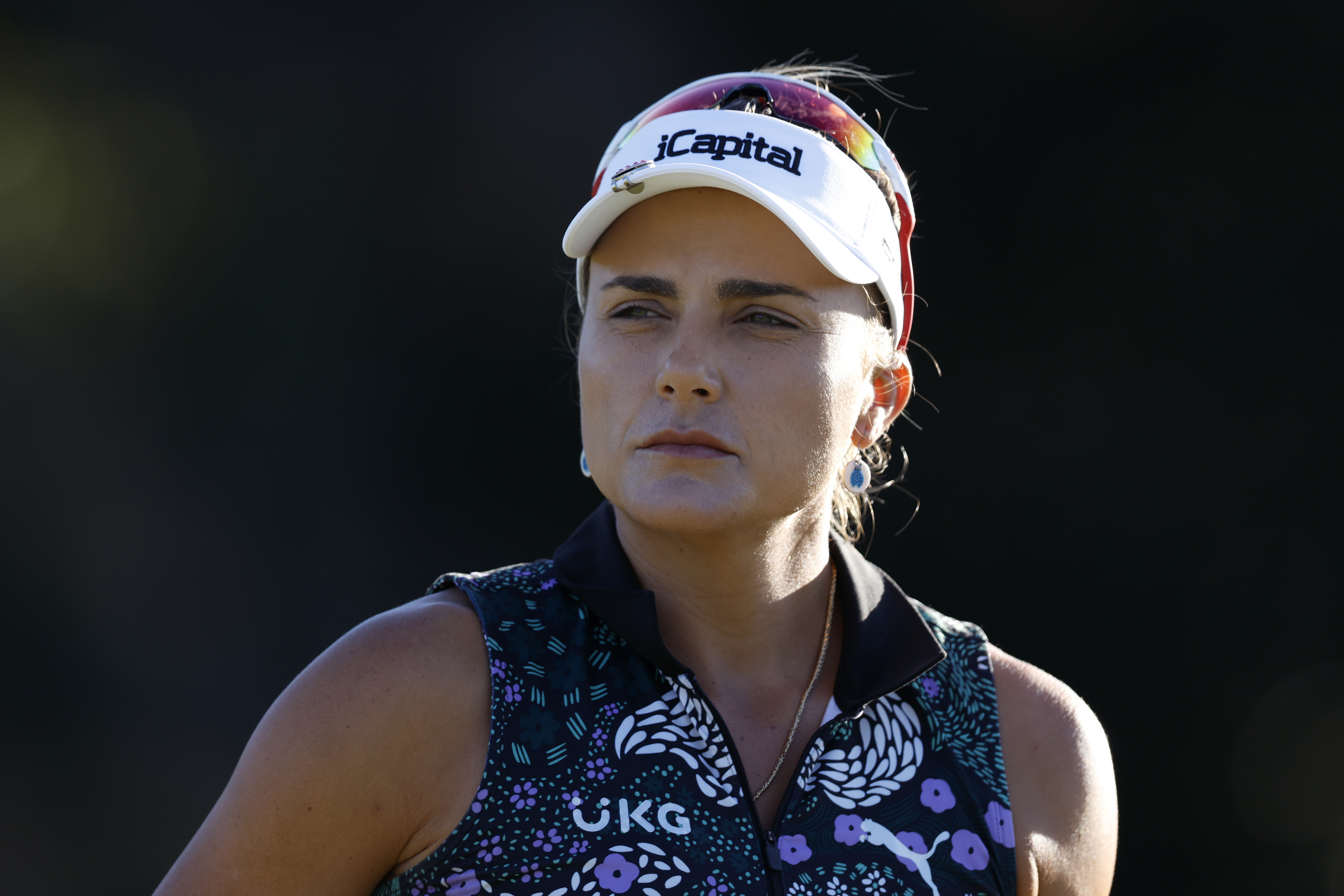 的重重危机 的重重危机