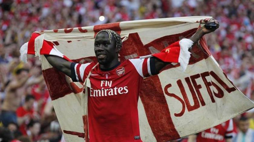 显示了他在 显示了他在